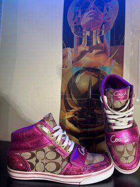 Coach Misti Metallic Fuchsia Sequin
Signature Canvas High Top Logo Sneakers